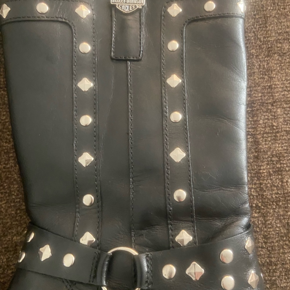 Women’s boots